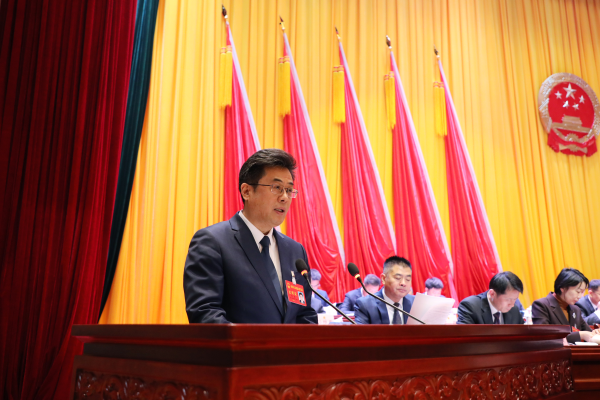 天桥区第十九届人民代表大会第六次会议举行第二次全体会议